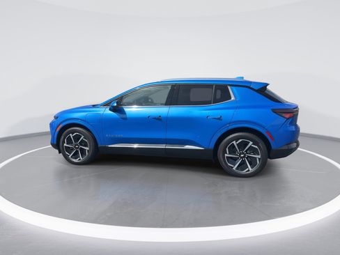 Used 2025 Chevrolet Equinox EV LT w/ Convenience Package image 6