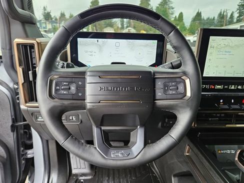 Used 2025 GMC Hummer EV 2X image 19