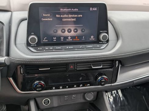 Used 2023 Nissan Rogue SV FWD image 24