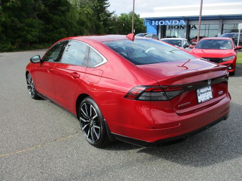 Certified 2023 Honda Accord Touring image 7