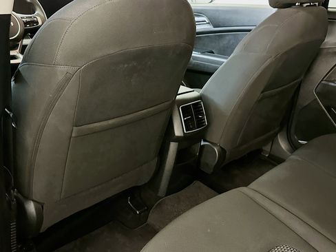 Used 2025 Kia Sportage LX image 27