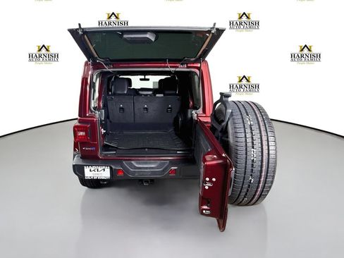 Used 2021 Jeep Wrangler Unlimited Sahara w/ Cold Weather Group AWD/4WD image 32