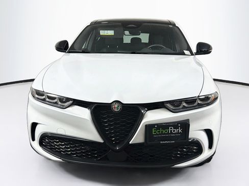 Used 2024 Alfa Romeo Tonale Veloce AWD/4WD image 2