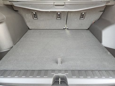 Used 2019 Chevrolet Equinox Premier image 26