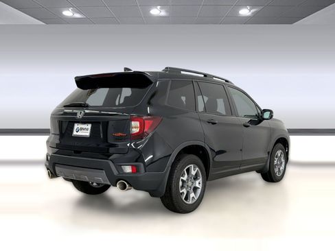 Used 2023 Honda Passport TrailSport image 9