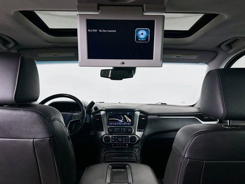 Used 2018 Chevrolet Suburban Premier image 27