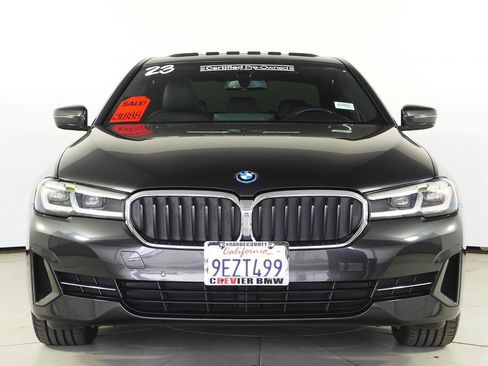 Certified 2023 BMW 530e w/ Convenience Package image 3