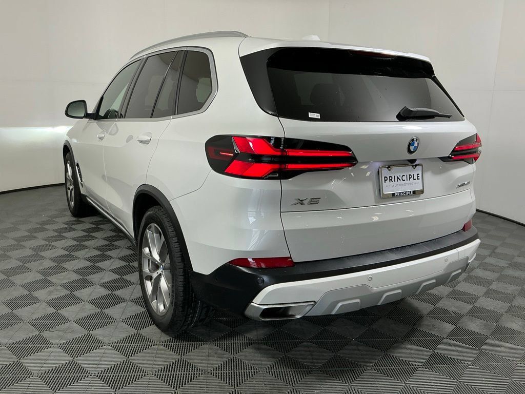 Certified 2024 BMW X5 xDrive40i w/ Premium Package AWD/4WD image 7
