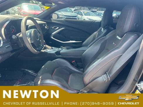Used 2018 Chevrolet Camaro ZL1 RWD image 4