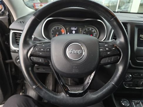 Used 2019 Jeep Cherokee Latitude Plus image 14