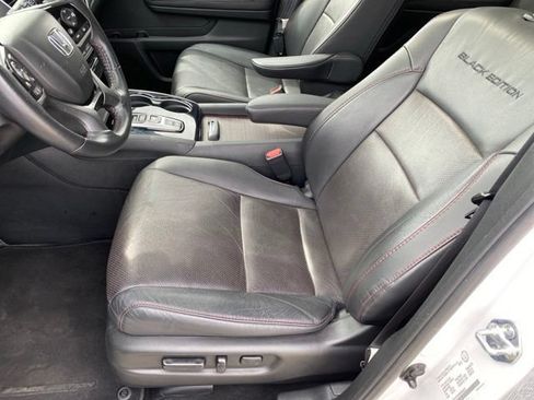 Used 2022 Honda Pilot Black Edition image 17