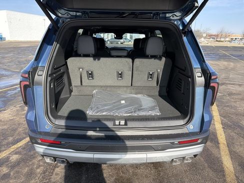 New 2026 Chevrolet Traverse LT image 36