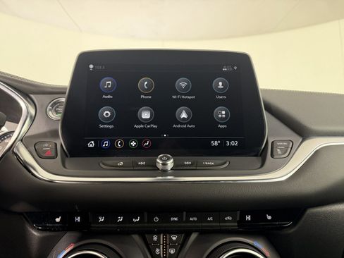 Used 2025 Chevrolet Blazer LT AWD/4WD image 18