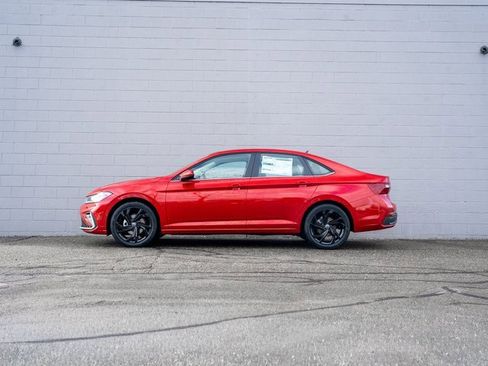 New 2026 Volkswagen Jetta SE image 3