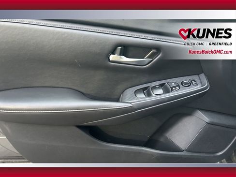 Used 2023 Nissan Sentra SV image 17