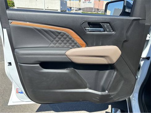 New 2026 GMC Canyon Denali image 7