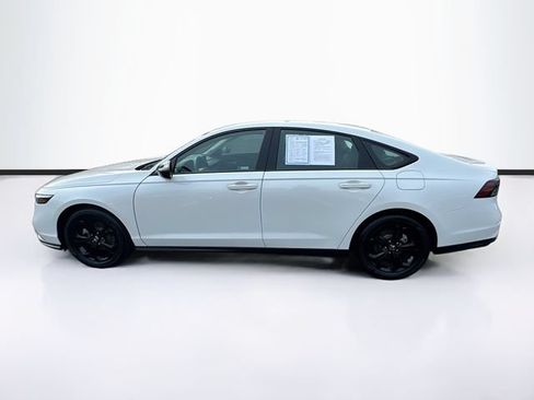 Certified 2025 Honda Accord SE image 5