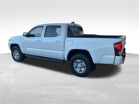 Used 2023 Toyota Tacoma SR image 4