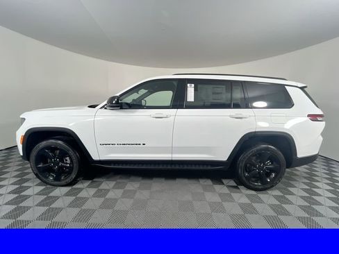New 2025 Jeep Grand Cherokee L Altitude image 6