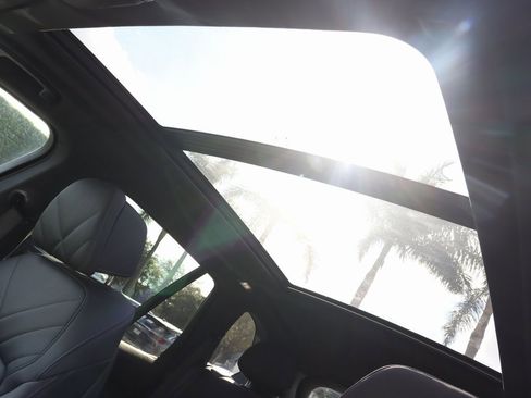 Used 2026 BMW X5 M60i image 21