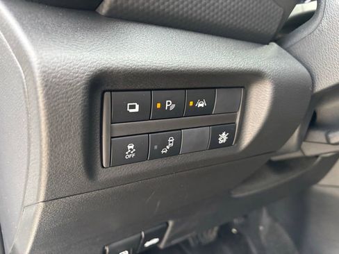 Used 2025 Nissan Kicks Play S image 15