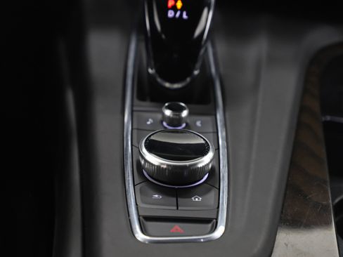 Used 2023 Cadillac Escalade ESV Sport Platinum w/ LPO, ONYX Package image 22