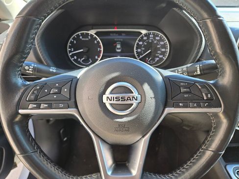 Used 2023 Nissan Sentra SV image 9
