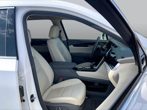 Used 2020 Cadillac XT6 Premium Luxury FWD image 9