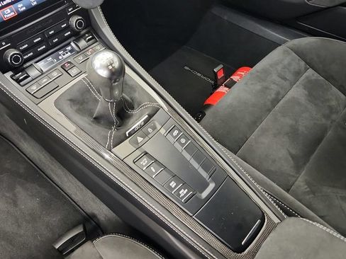 Used 2020 Porsche 718 Cayman GT4 RWD image 38