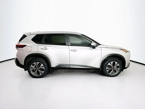 Used 2023 Nissan Rogue SV image 10