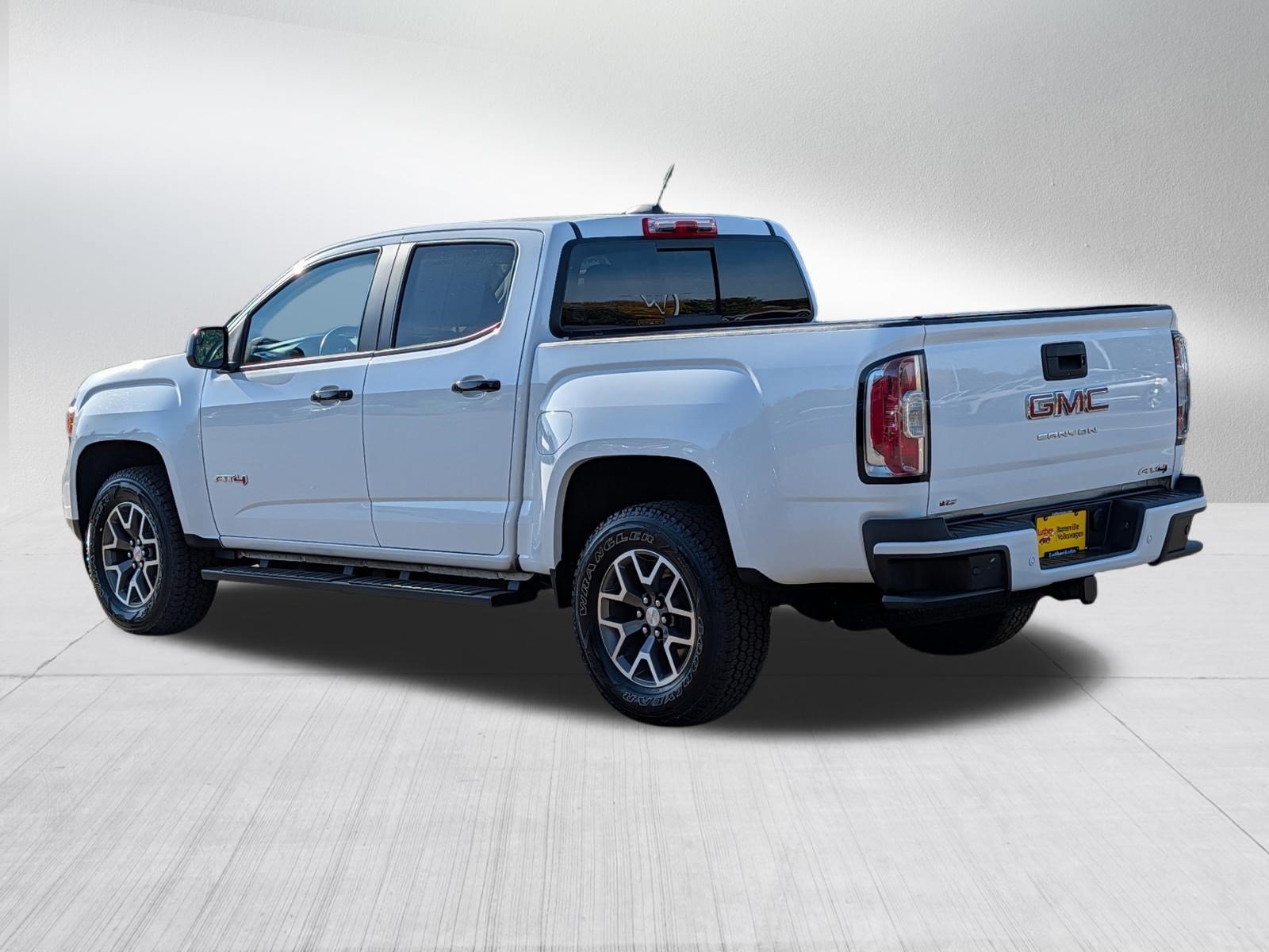 Used 2022 GMC Canyon AT4 w/ Trailering Package AWD/4WD image 5