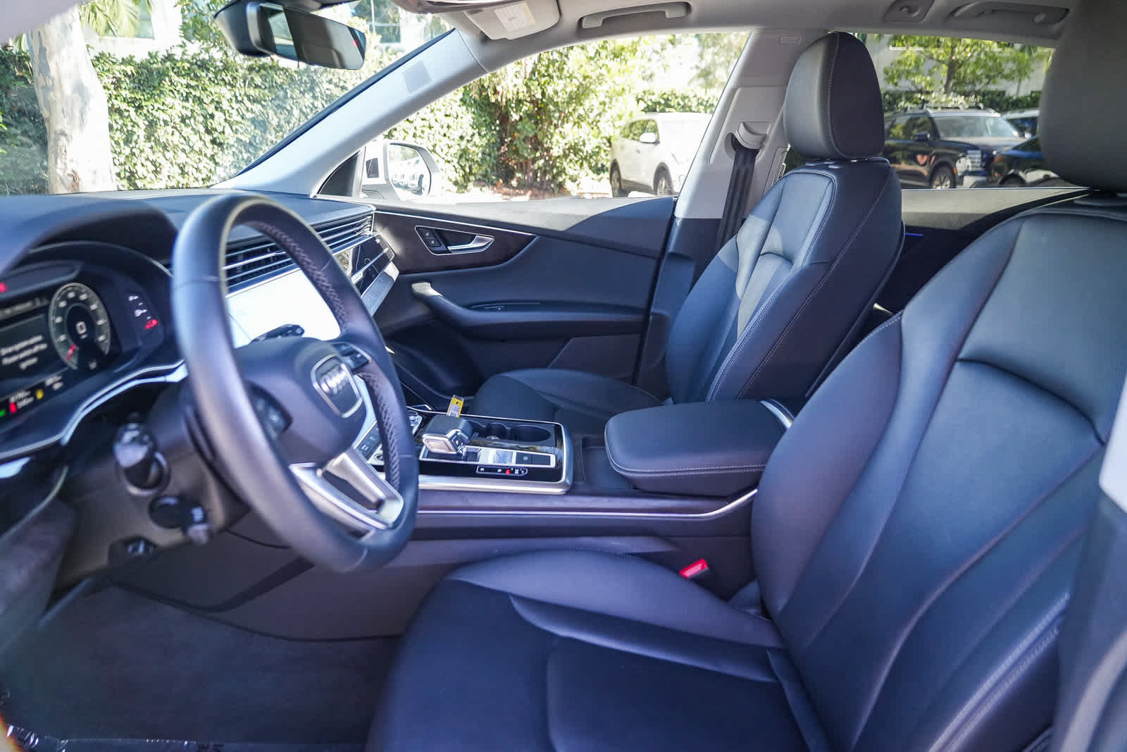Used 2022 Audi Q8 Premium Plus AWD/4WD image 18