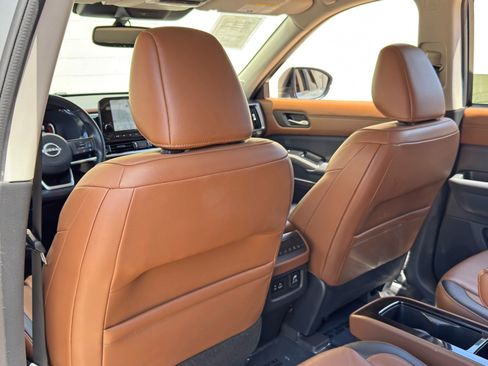 Used 2022 Nissan Pathfinder Platinum w/ Cargo Package FWD image 36