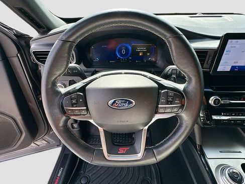 Used 2022 Ford Explorer ST w/ ST High-Performance Pack AWD/4WD image 11