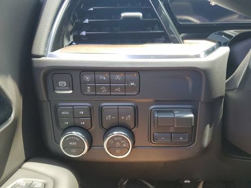 New 2026 Chevrolet Tahoe High Country w/ LPO, Illumination Package AWD/4WD image 21