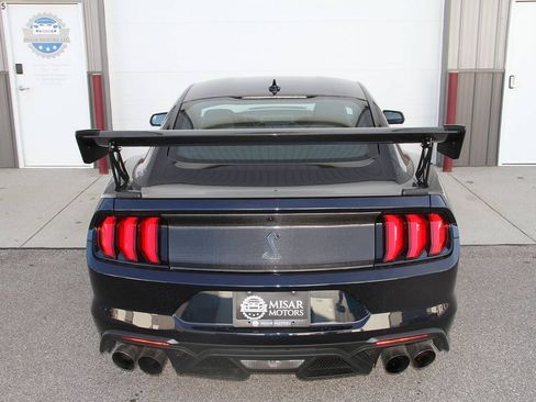 Used 2021 Ford Mustang Shelby GT500 w/ Carbon Fiber Track Pack RWD image 8