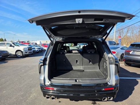 Used 2024 Chevrolet Traverse RS w/ LPO, Floor Liner Package image 16