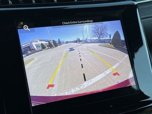 Used 2025 Jeep Grand Cherokee Altitude AWD/4WD image 18
