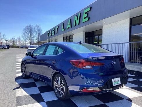 Used 2020 Hyundai Elantra Limited w/ Cargo Package (C1) FWD image 9