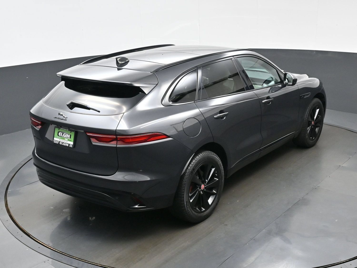 Used 2022 Jaguar F-PACE S AWD/4WD image 38