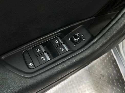 Used 2018 Audi A4 2.0T Premium Plus image 17