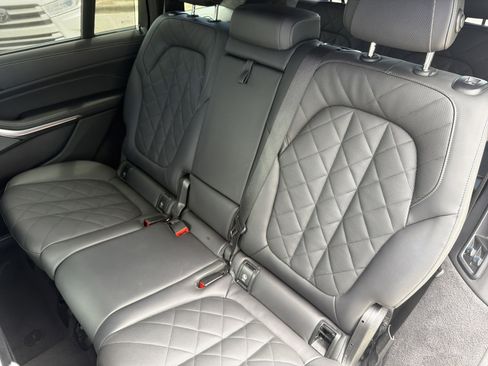 Certified 2025 BMW X7 xDrive40i image 21