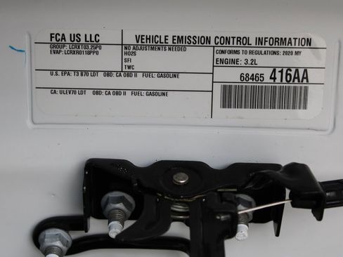 Used 2020 Jeep Cherokee Limited image 16