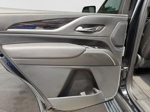 Used 2021 Cadillac Escalade Sport w/ Driver Assist Tech Package AWD/4WD image 17