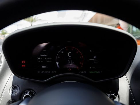 Used 2023 McLaren GT RWD image 38
