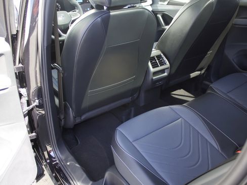 New 2026 Volkswagen Tiguan SE R-Line AWD/4WD image 23