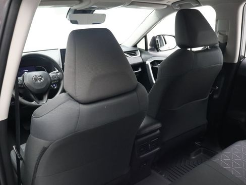 Used 2025 Toyota RAV4 XLE w/ Convenience Package FWD image 20
