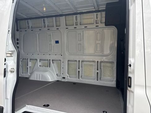 New 2025 Mercedes-Benz Sprinter 2500 image 25