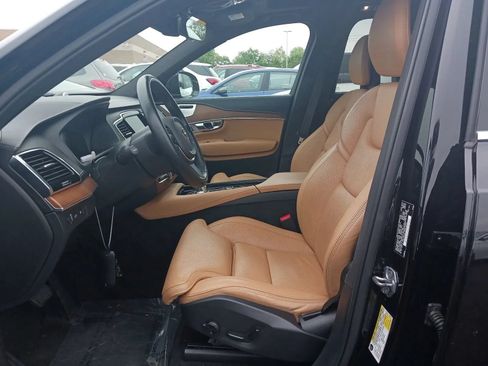 Used 2017 Volvo XC90 T8 Inscription w/ Vision Package AWD/4WD image 4