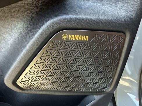 New 2025 Mitsubishi Outlander SEL image 12